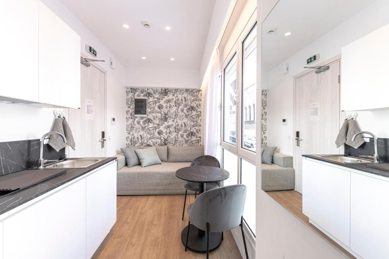 Phaedrus Living Executive Kriel Suites 001 雅典 外观 照片